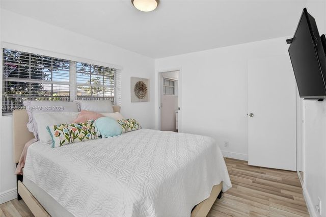 4441 NE 17th Ave, Oakland Park, FL 33334