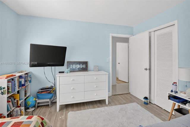 4441 NE 17th Ave, Oakland Park, FL 33334