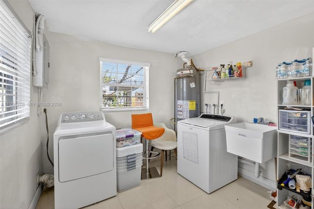 4441 NE 17th Ave, Oakland Park, FL 33334