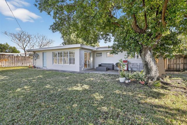 4441 NE 17th Ave, Oakland Park, FL 33334