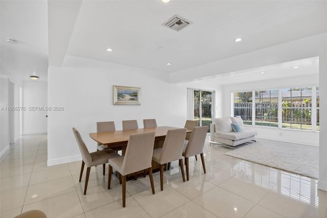 4441 NE 17th Ave, Oakland Park, FL 33334