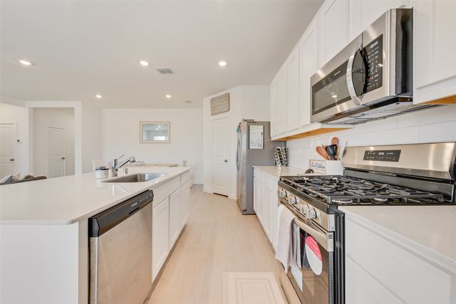 343 Sedalia Trail, Justin, TX 76247