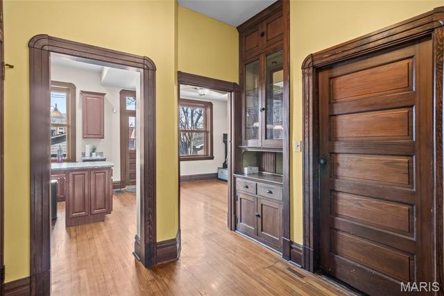 3877 Utah Place, St Louis, MO 63116