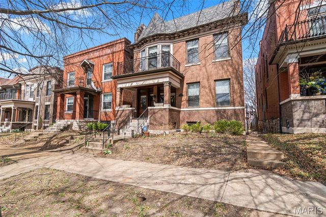 3877 Utah Place, St Louis, MO 63116