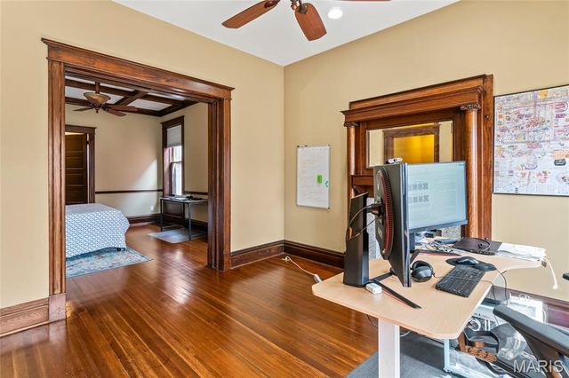 3877 Utah Place, St Louis, MO 63116