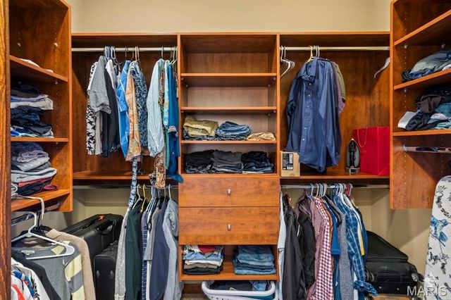 3877 Utah Place, St Louis, MO 63116