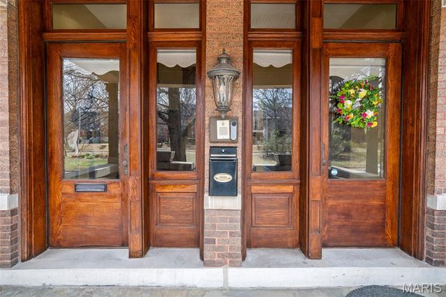 3877 Utah Place, St Louis, MO 63116