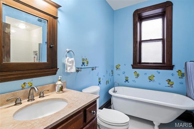 3877 Utah Place, St Louis, MO 63116