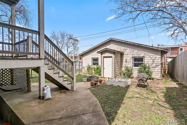 3877 Utah Place, St Louis, MO 63116