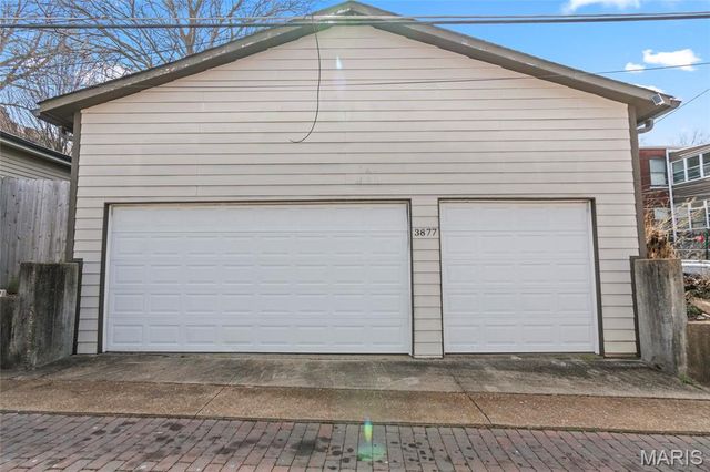 3877 Utah Place, St Louis, MO 63116