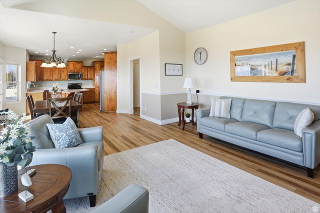 9483 N AVANYU DR, Cedar Hills, UT 84062