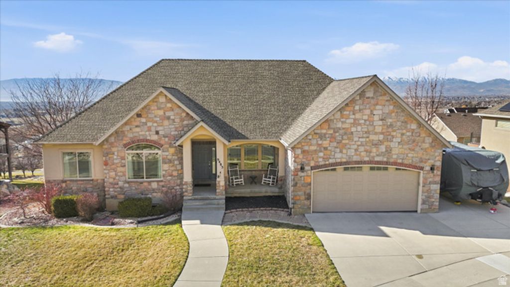 Image 2 of property listing at 9483 N AVANYU DR, Cedar Hills, UT 84062