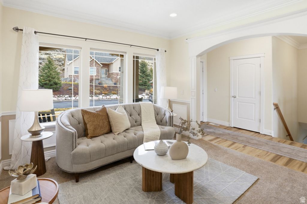 Image 4 of property listing at 9483 N AVANYU DR, Cedar Hills, UT 84062