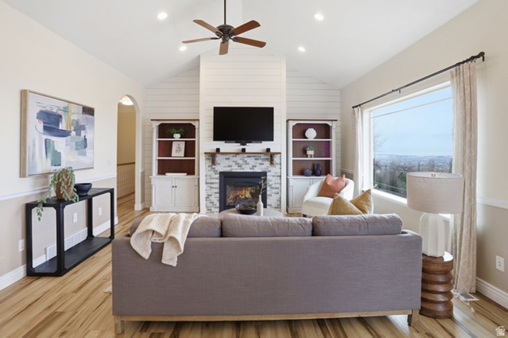 Image 8 of property listing at 9483 N AVANYU DR, Cedar Hills, UT 84062