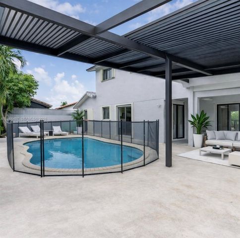 14011 SW 156th Ter, Miami, FL 33177