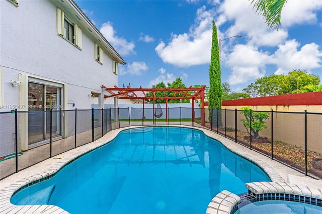 14011 SW 156th Ter, Miami, FL 33177