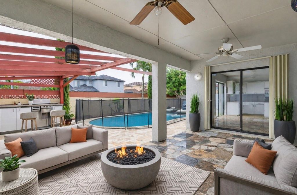 14011 SW 156th Ter, Miami, FL 33177