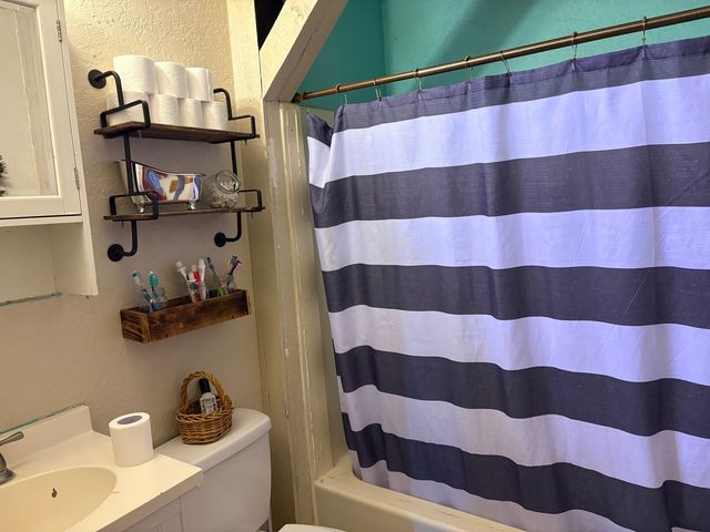 909 Carlisle Drive, Rochelle, IL 61068