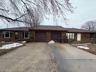 909 Carlisle Drive, Rochelle, IL 61068