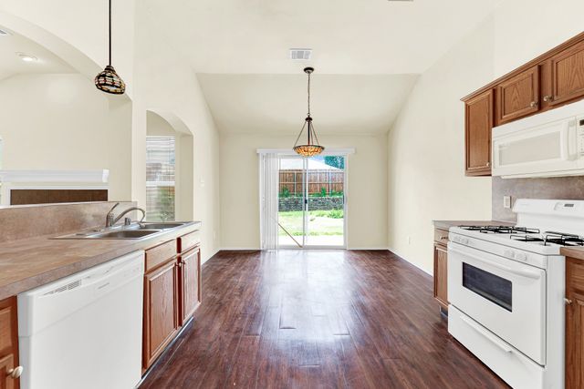 9005 Warren Drive, Mckinney, TX 75071