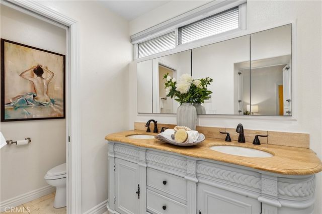 962 Begonia Avenue, Costa Mesa, CA 92626