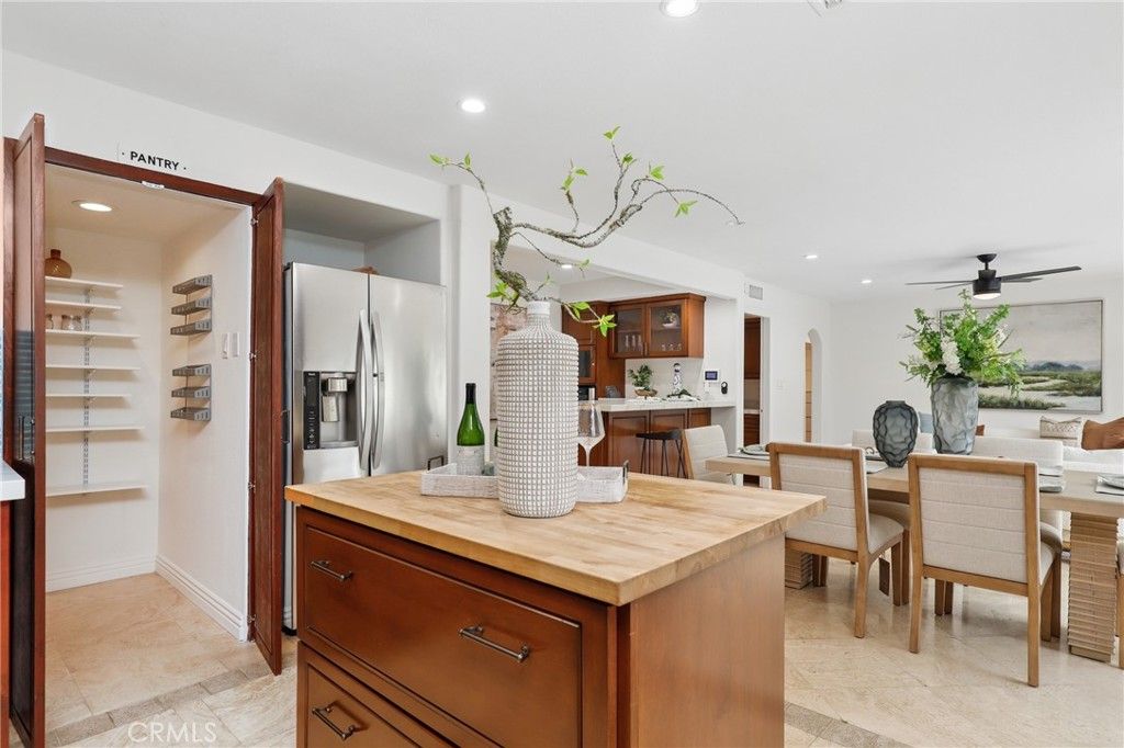 Image 11 of property listing at 962 Begonia Avenue, Costa Mesa, CA 92626