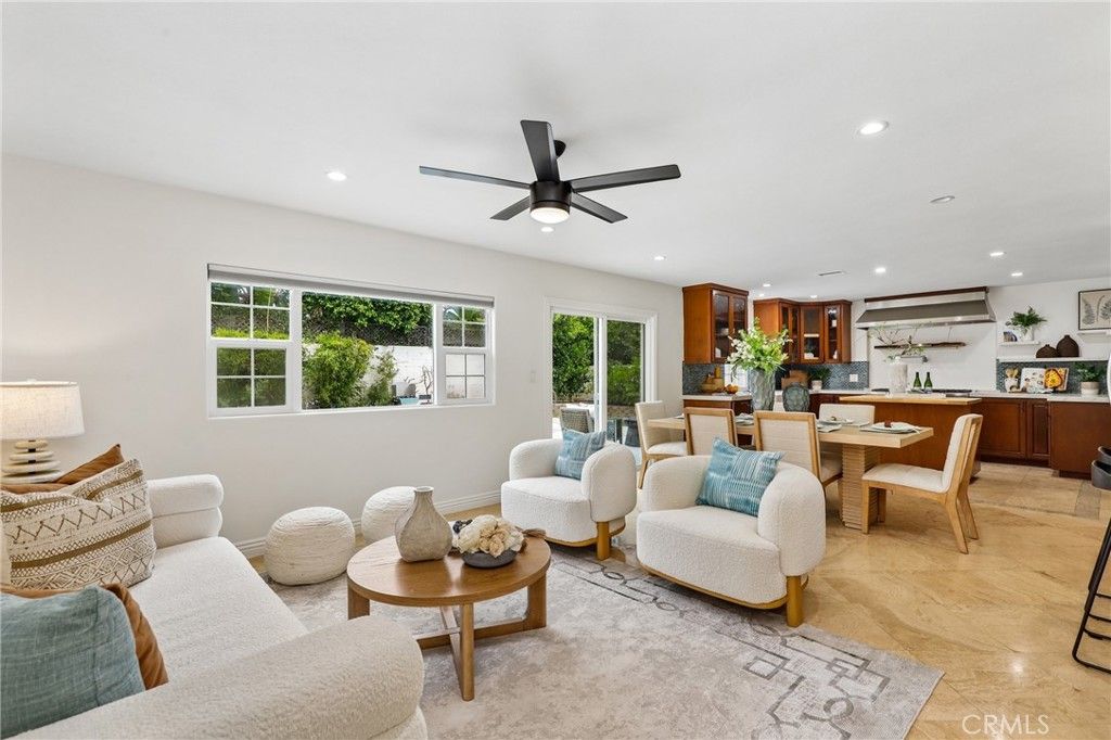 Image 14 of property listing at 962 Begonia Avenue, Costa Mesa, CA 92626