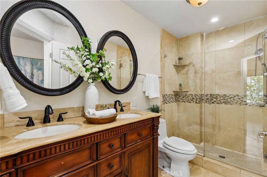 Image 30 of property listing at 962 Begonia Avenue, Costa Mesa, CA 92626