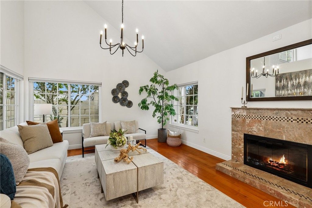 Image 4 of property listing at 962 Begonia Avenue, Costa Mesa, CA 92626