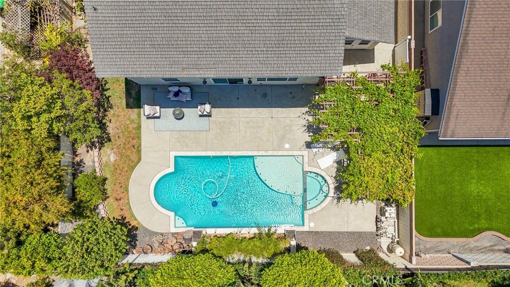 Image 43 of property listing at 962 Begonia Avenue, Costa Mesa, CA 92626
