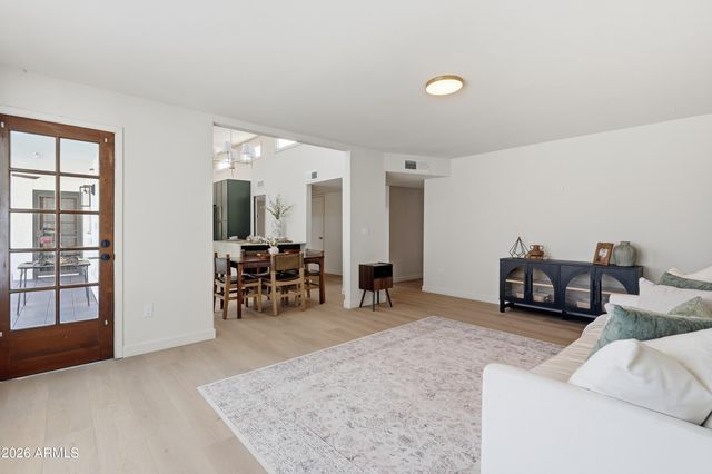 1415 W TUCKEY Lane, Phoenix, AZ 85013