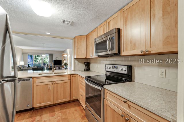 22 Lighthouse Rd Apt 526, Hilton Head Island, SC 29928