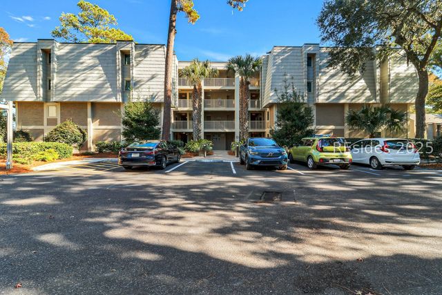 22 Lighthouse Rd Apt 526, Hilton Head Island, SC 29928