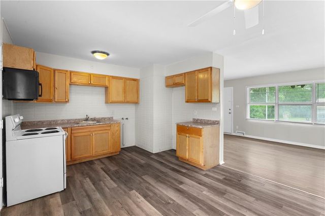 7805 E 114th Street, Kansas City, MO 64134
