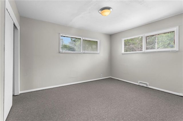 7805 E 114th Street, Kansas City, MO 64134