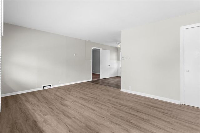 7805 E 114th Street, Kansas City, MO 64134