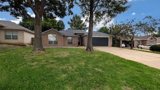 1604 Fern Drive, Mansfield, TX 76063