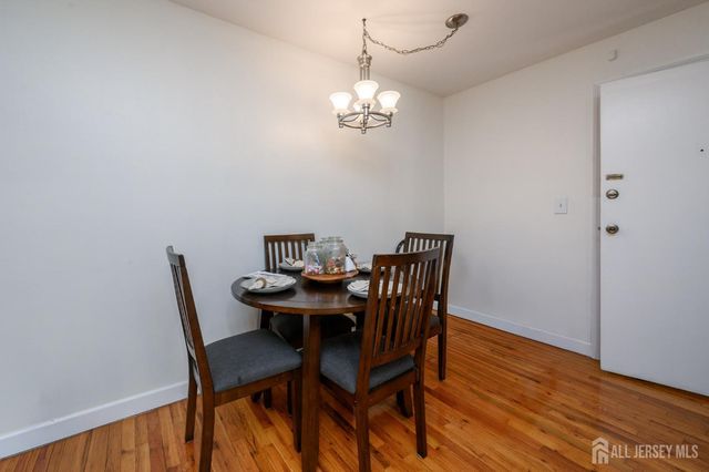 401 Us Highway 22 15G, North Plainfield, NJ 07060
