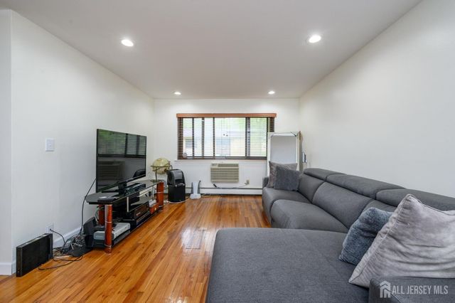 401 Us Highway 22 15G, North Plainfield, NJ 07060