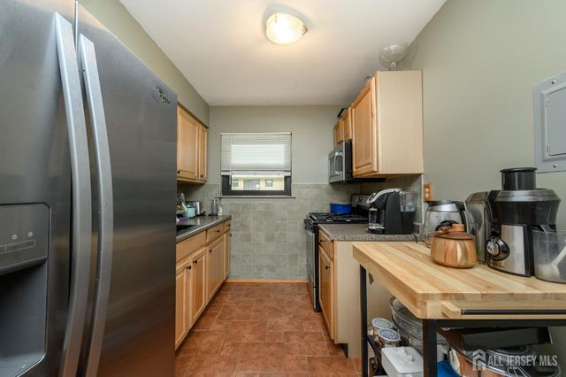 401 Us Highway 22 15G, North Plainfield, NJ 07060