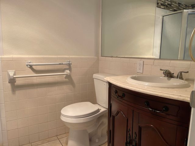 704 Tomasita Street NE, Albuquerque, NM 87123