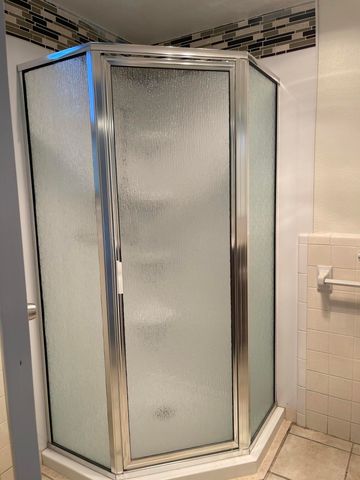 704 Tomasita Street NE, Albuquerque, NM 87123