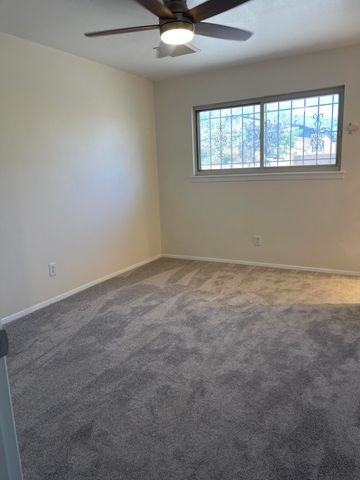 704 Tomasita Street NE, Albuquerque, NM 87123