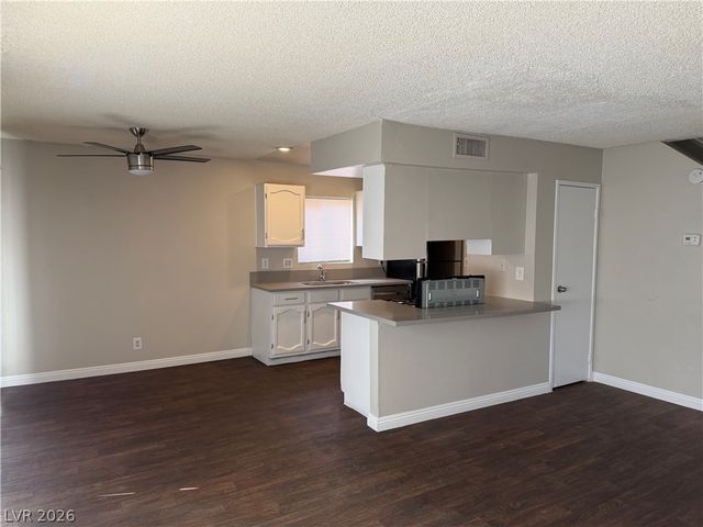 5188 Garden Lane B, Las Vegas, NV 89119