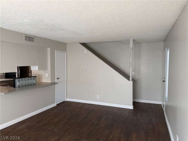 5188 Garden Lane B, Las Vegas, NV 89119