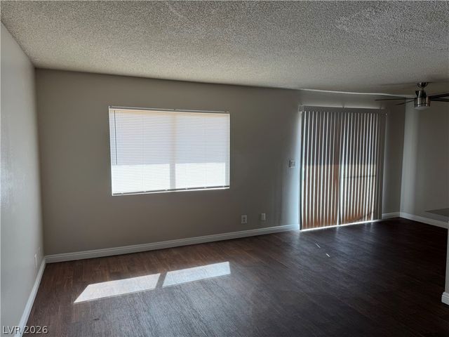 5188 Garden Lane B, Las Vegas, NV 89119