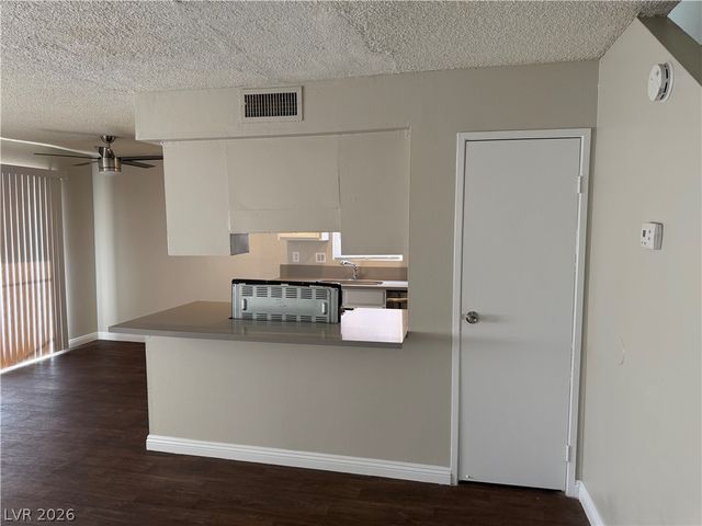 5188 Garden Lane B, Las Vegas, NV 89119
