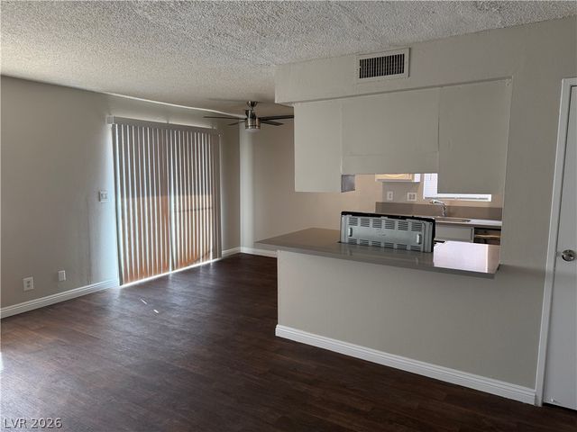 5188 Garden Lane B, Las Vegas, NV 89119