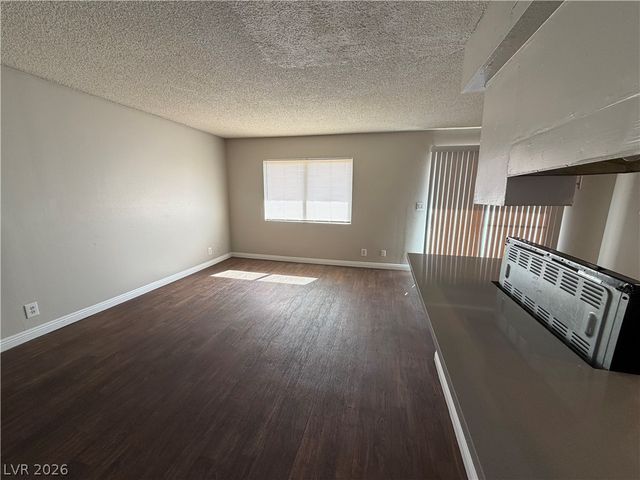 5188 Garden Lane B, Las Vegas, NV 89119