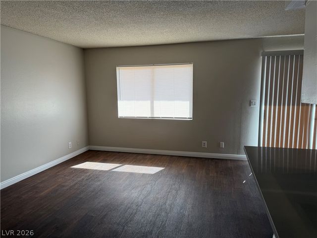 5188 Garden Lane B, Las Vegas, NV 89119